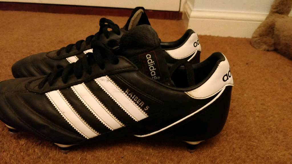 mens metal stud football boots